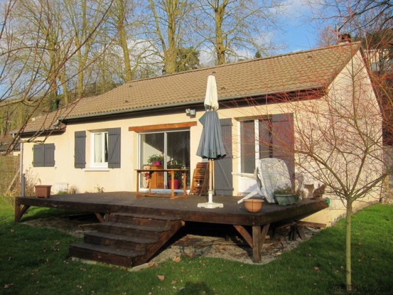 Detached House Overlooking the River