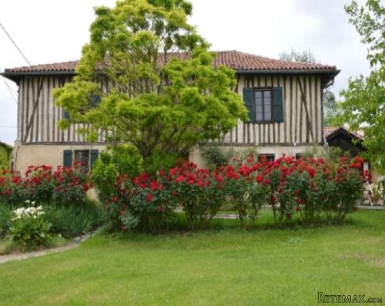 Maison De Maire Set On 1.6 Hectares Of..
