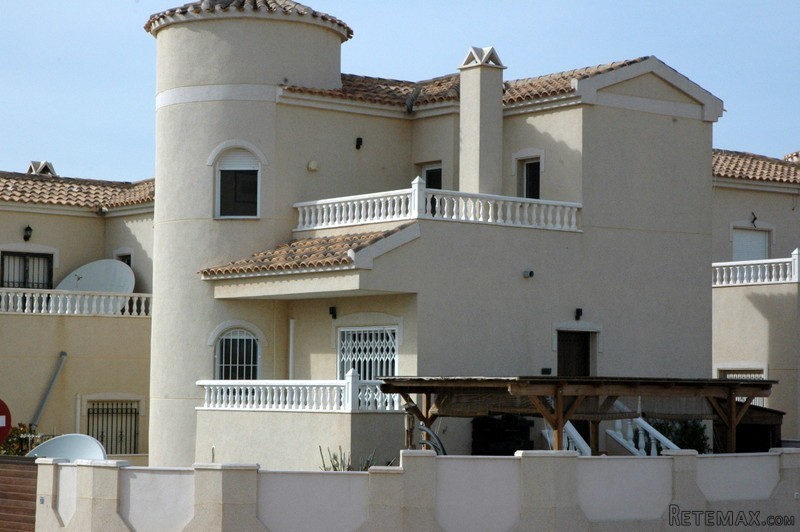 Villa For Sale