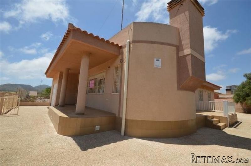 3 bedroom villa for sale