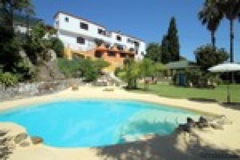 4 Bedrooms - Villa - Malaga - For Sale