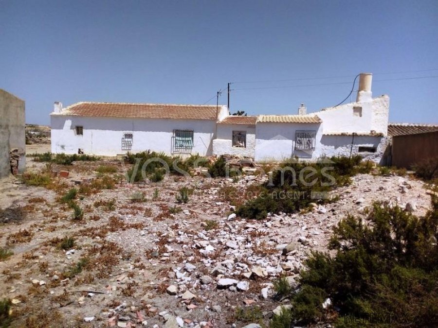 Huge country house with garage of approx 250m2 and.. - 7