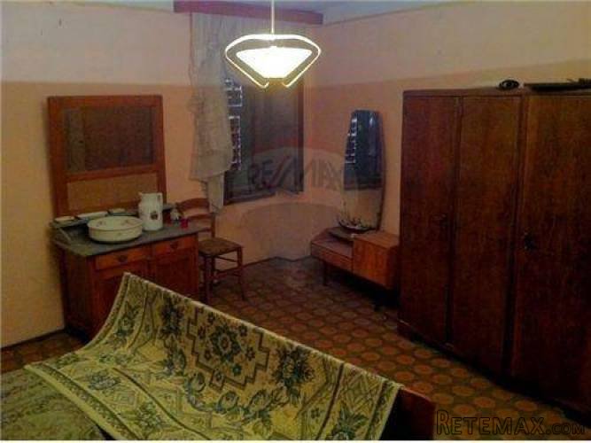Vodnjan-Kuća u nizu s mnogo prostora i mogučnosti - 2