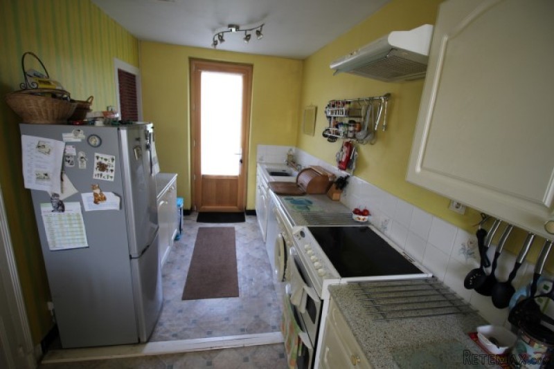 Three Bedroom House With Large Garden - 2