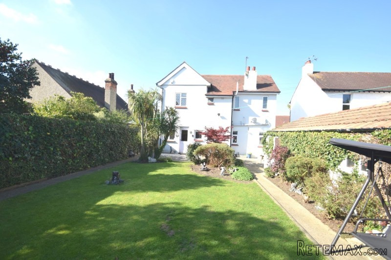Lord Roberts Avenue, Leigh on Sea, SS9..