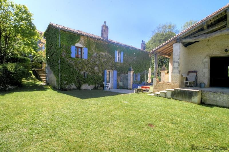 Attractive Village Property With Pool