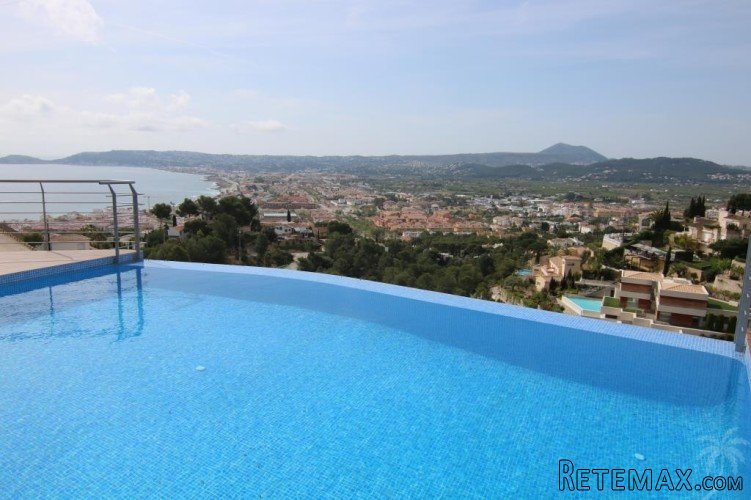 This modern style villa is located in one of the best.. - 4