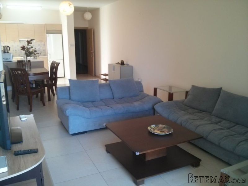 Spacious 2 bed apartment for sale near..