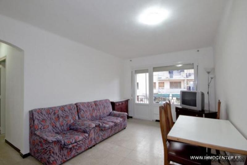 FIGUERES: Nice renovated apartment in..