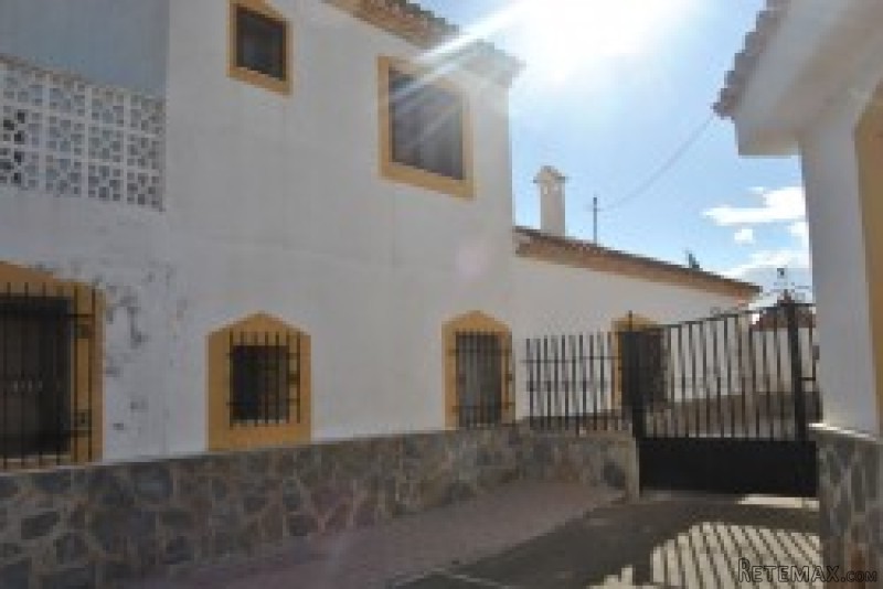4 bedroom, 1 bathroom House