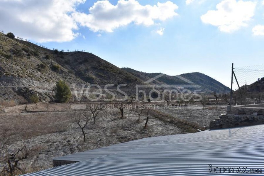 NEW TO VOSS HOMES - An amazing bargain. A 2 storey.. - 8