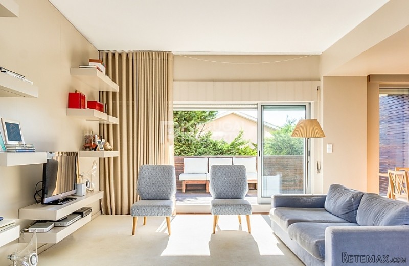 Stunning 3 Bedroom Apartment in.. - 2