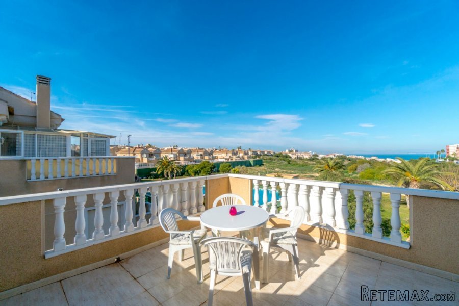 Three-Bedroom Duplex with Sea View in Aguas Nuevas -..