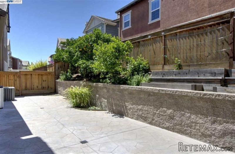 4 Bedrooms - Property - CA - For Sale - 2