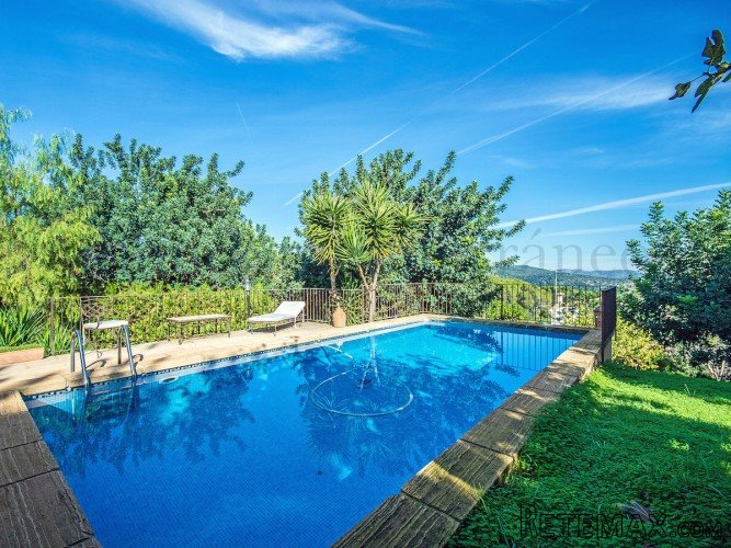 Detached villa of 349m2 in a plot of 3023m2 with views.. - 2