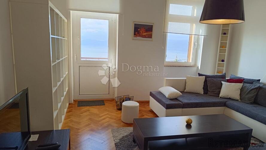Rijeka, Trsat stan 2s+db, balkon, najam - 2