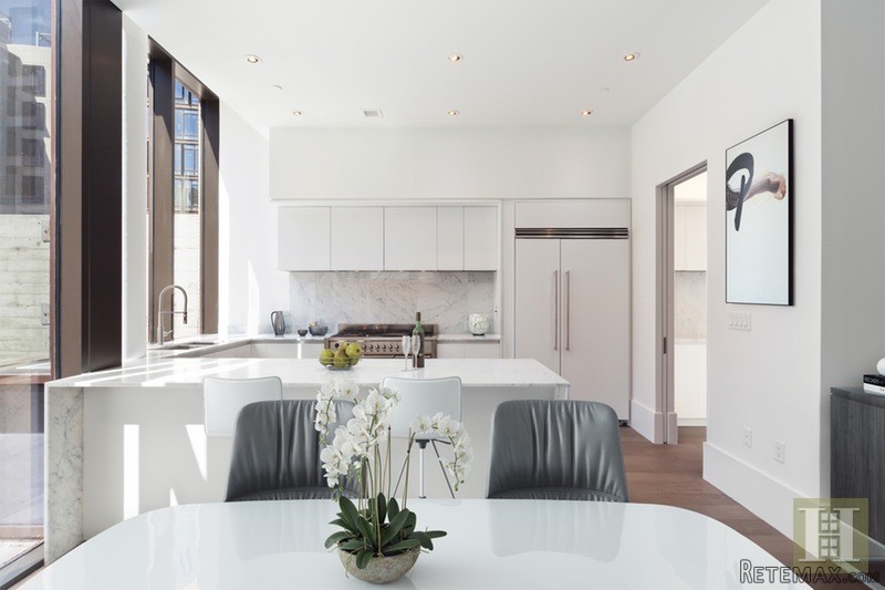 4 bedroom Apartment For Sale: 429 KENT.. - 2