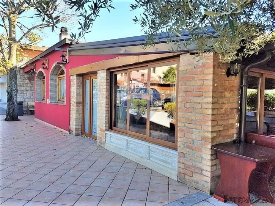Umag,Savudrija,Renomirani restoran u turističkom naselju - 3