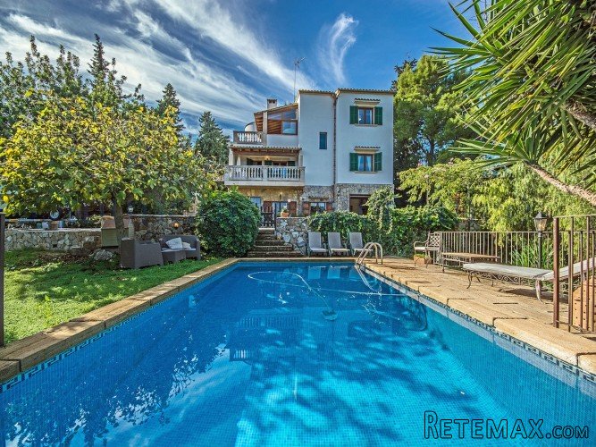 Detached villa of 349m2 in a plot of 3023m2 with views.. - 5