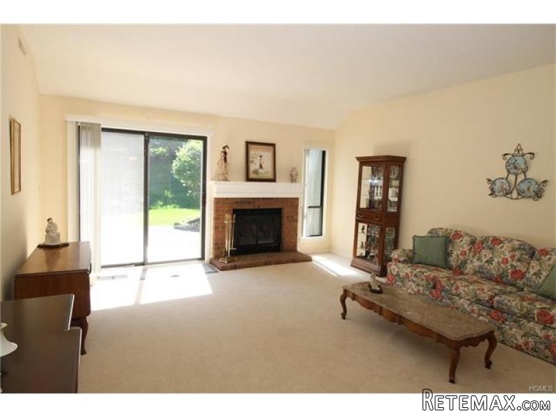 2 bedroom House For Sale: 457 Heritage.. - 2