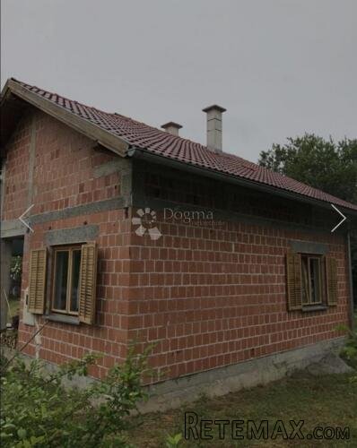 KUĆA S OKUĆNICOM I ZEMLJIŠTEM PODNO VELEBITA - SPOJ PRIRODE