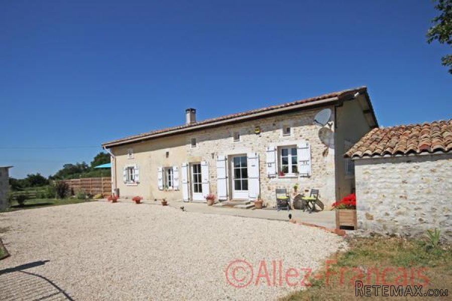 Bran (17210) - Detached stone house all on one level with new..