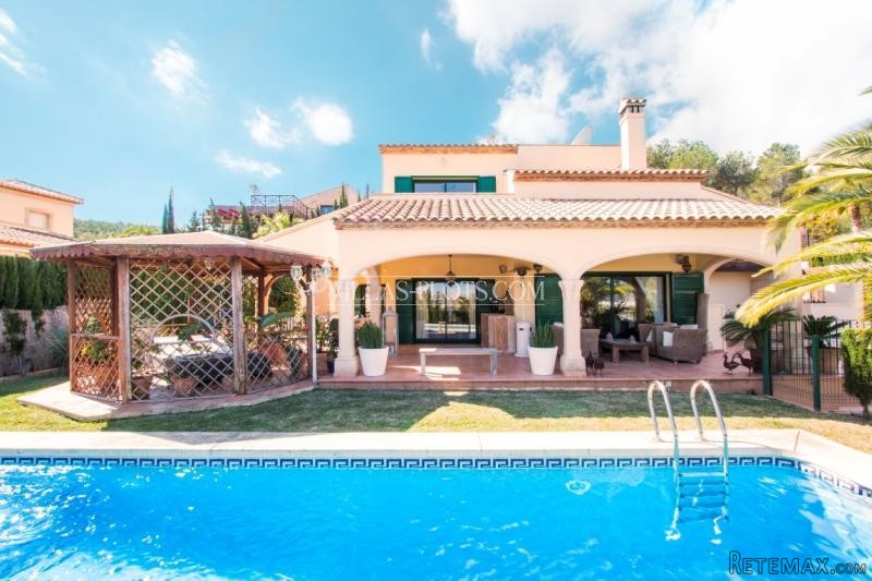 4 Bedroom Villa In Javea