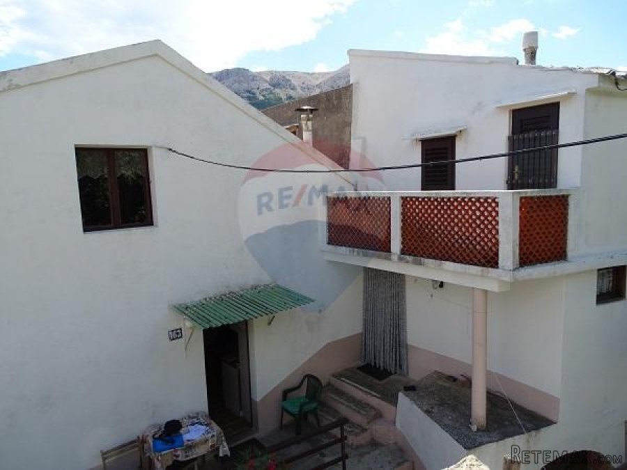 Draga Bašćanska - dvije kuće 120m2, okućnica