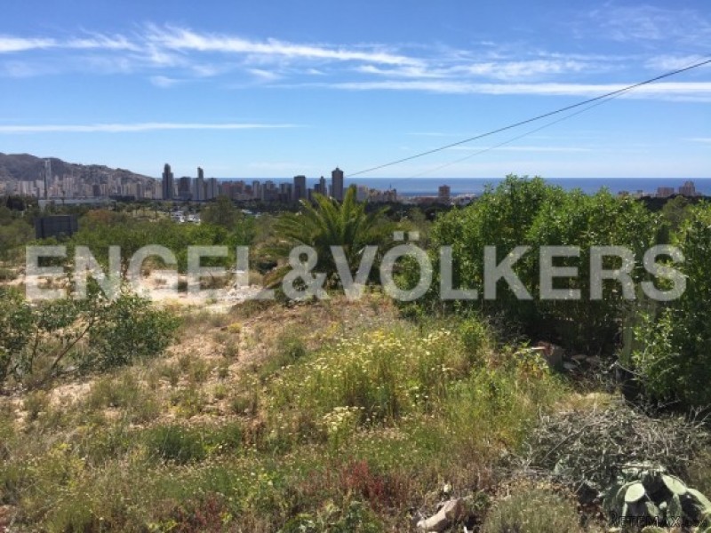 Excellent Urban Plot With Fabulous Views