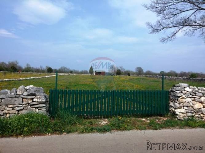 ISTRA, KRMED, poljoprivredno zemljište s drvenom kućicom - 5