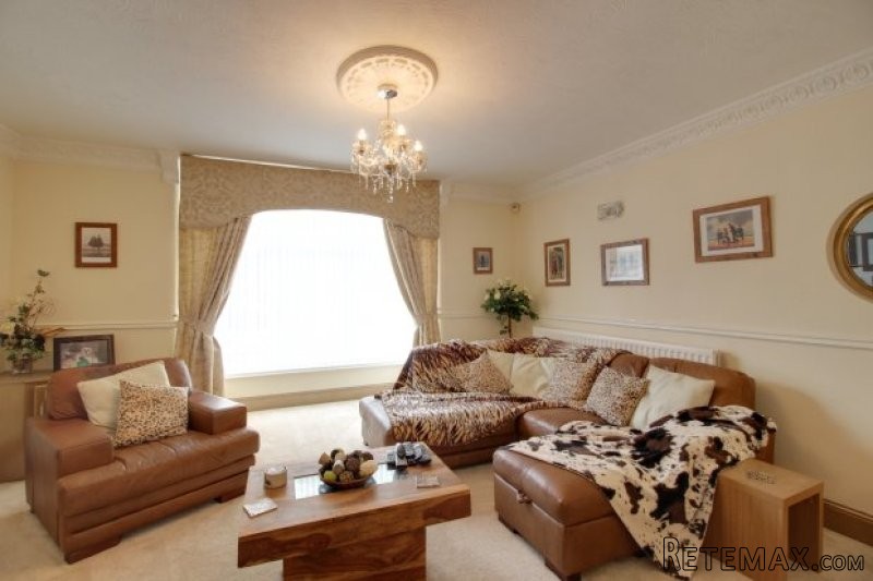 3 bedroom, Semi-detached House house.. - 2