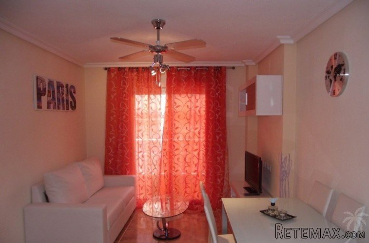This beautiful 2 bedroom apartment in the bustling heart of.. - 2