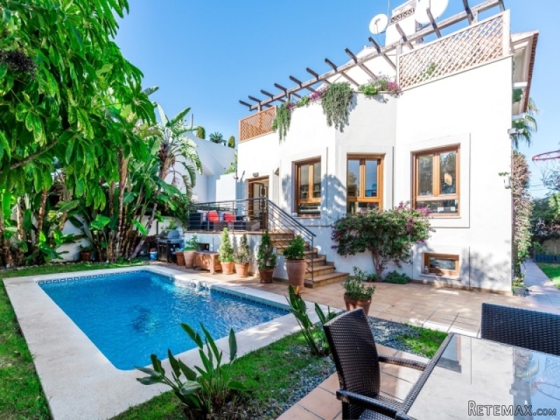 5 Bedroom Villa For Sale Situated In..
