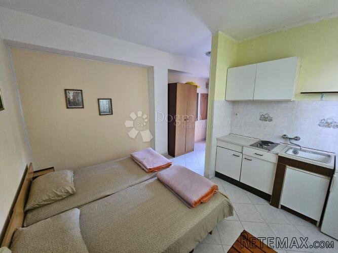 POREČ - Kuća sa dva stana i studio apartmanom - 3