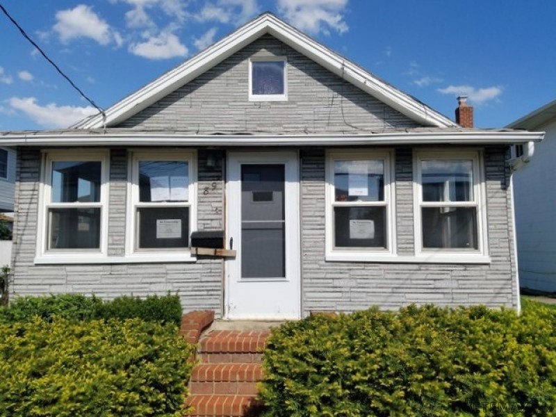 89 Clement Avenue Elmont, NY, 11003..