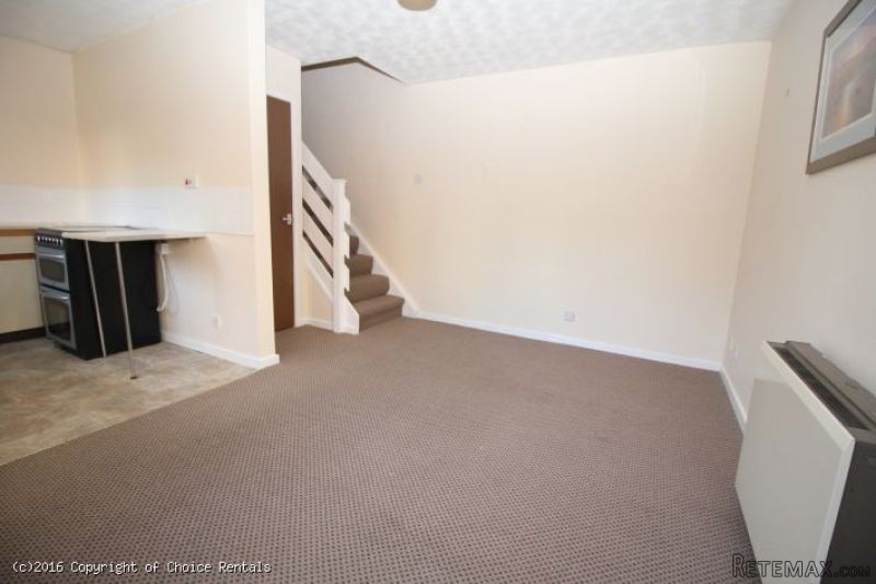 21 Cleves Court, Blackpool - 2