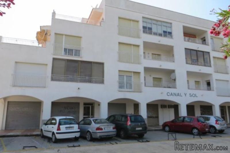 ROSES SANTA MARGARIDA: Local commercial..
