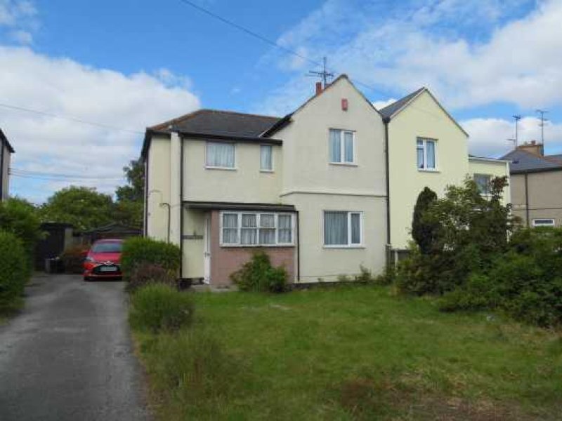 3 bedroom, Semi-detached House house..