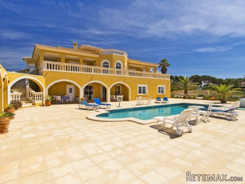 Large Mediterranean Frontline Villa In.. - 2