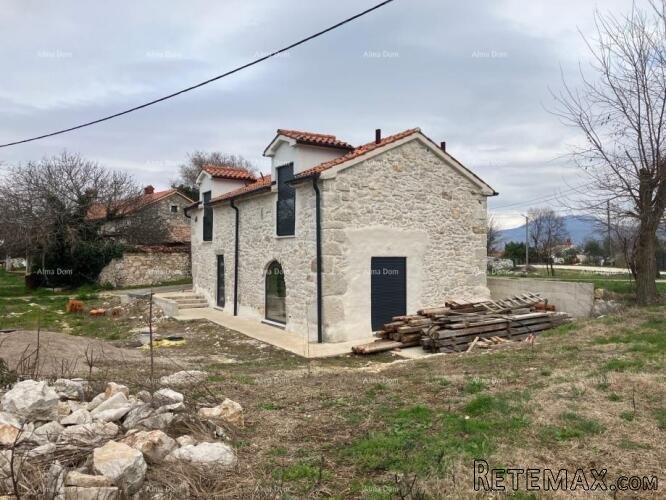 Samostojeca Kamena Kuća na Prodaju - 2