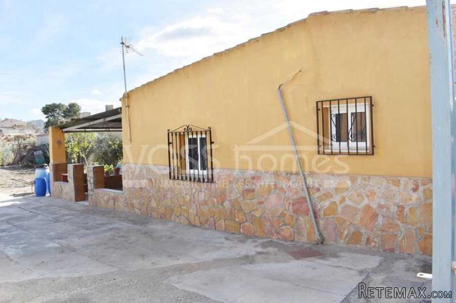 Casita of Appoximetely 50m2 with 2,900m2 of fenced land.. - 4