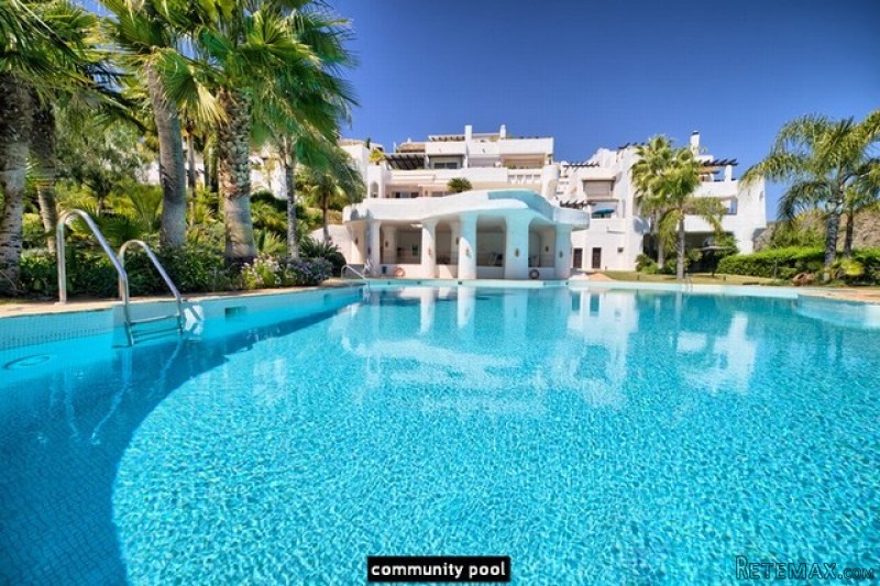 Apartment for sale in La Quinta Golf..