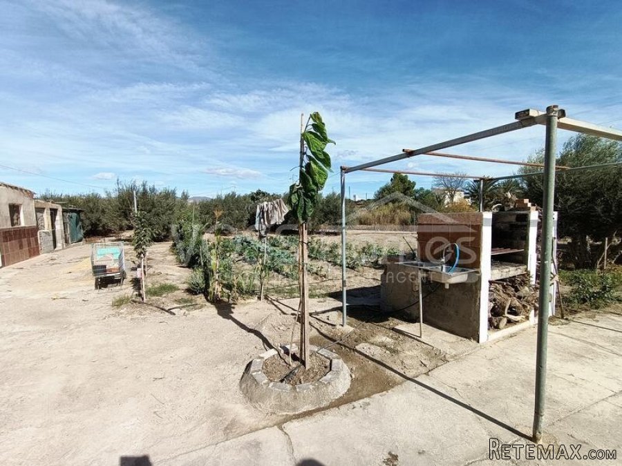 Casita of Appoximetely 50m2 with 2,900m2 of fenced land.. - 5