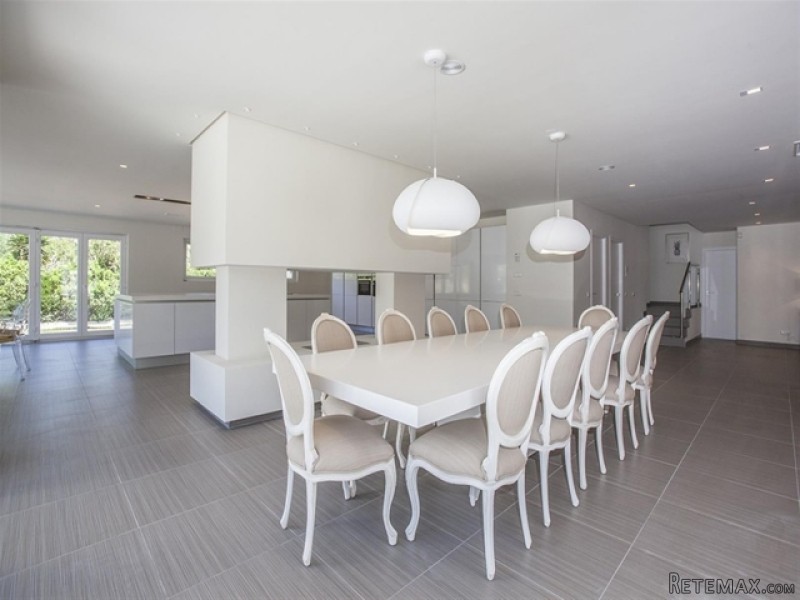 7 Bedroom Contemporary Villa For Sale.. - 2