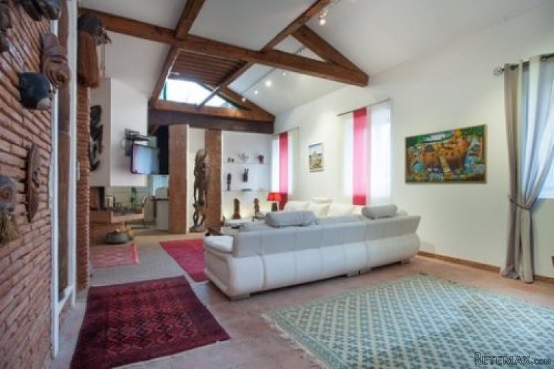 Narbonne Centre - An Exceptional Duplex..