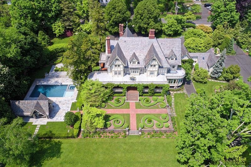 7 bedroom House For Sale: 44 Mayo.. - 2