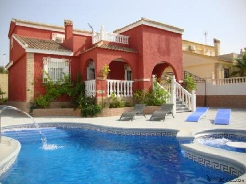 3 Bedrooms - Villa - Alicante - For Sale