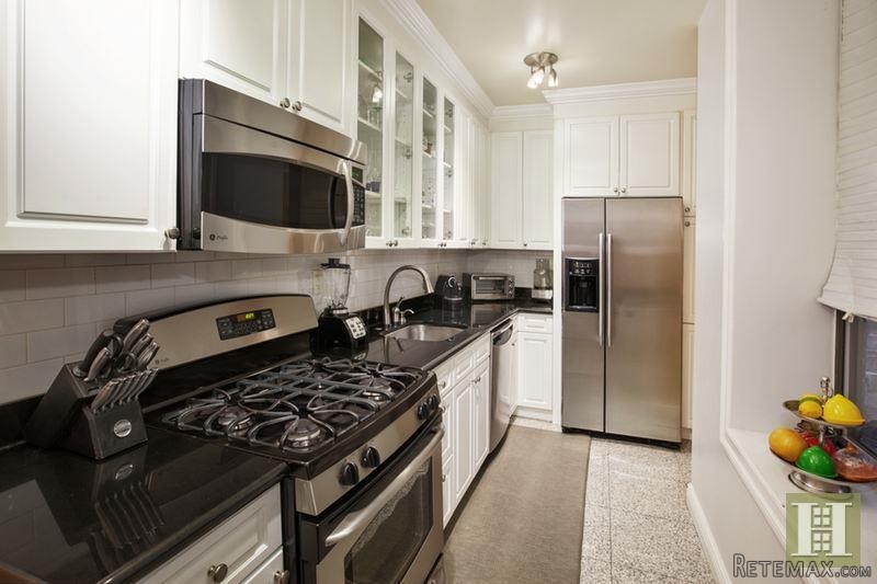 4 bedroom Apartment For Sale: 100 WEST.. - 2