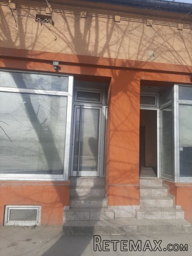 Prodajem kucu sa 2 lokala u Pancevu - 2