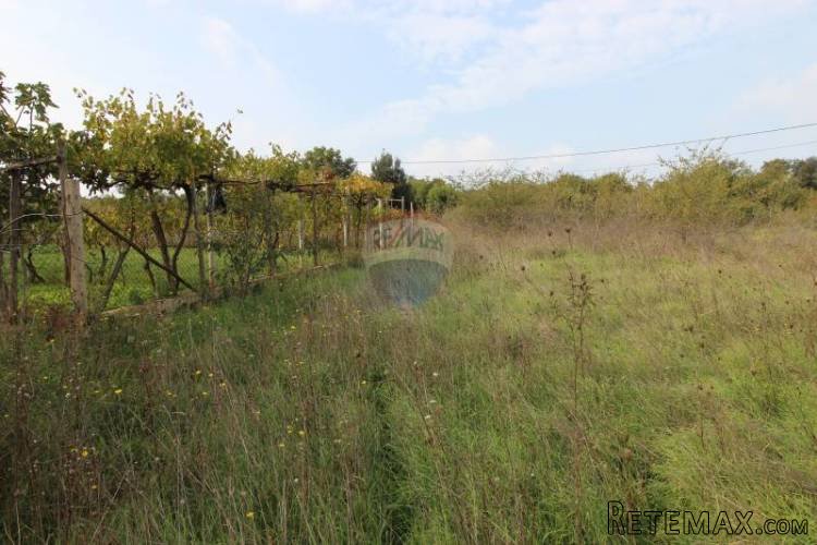 PULA, VELI VRH, GRAĐEVINSKO ZEMLJIŠTE 648 M2 - 2
